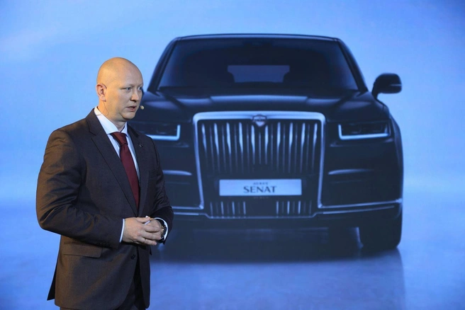 Коммерческий директор компании Aurus Артем Юсупов во время презентации нового Senat в Москве | Источник: Дмитрий Толстошеев / MSK1.RU