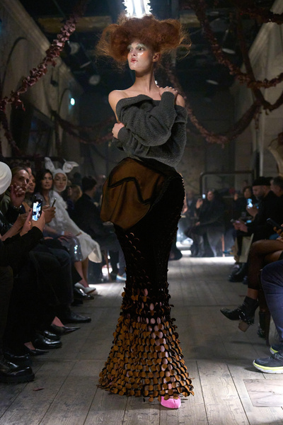 Самый драматичный показ Недели высокой моды в Париже: Maison Margiela Джона Гальяно
