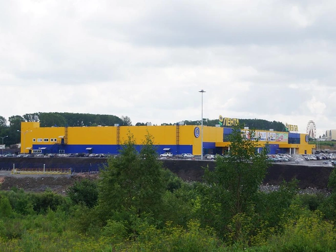 Первую «Ленту» холдинг построил в 2012 году в Прокопьевске | Источник: novolex.ru