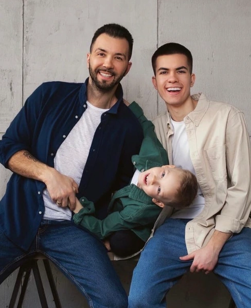 Денис Клявер с детьми | Источник: Соцсети