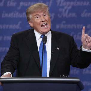 10 самых скандальных твитов Дональда Трампа