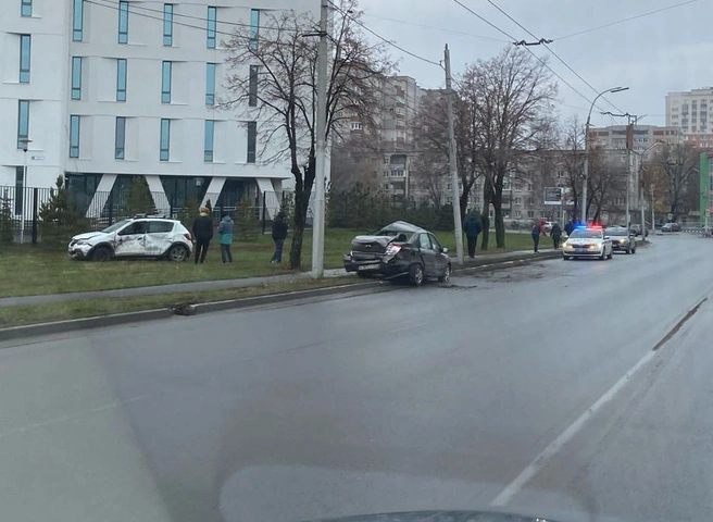 В полиции рассказали об обстоятельствах ДТП на улице Спортивной | ya62.ru