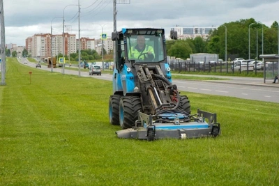 В Вологде внедряют новые технологии покосов травы