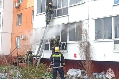 Эвакуация 27 человек при пожаре в многоэтажке Томска