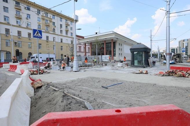 К метро теперь не пройти | Источник: Артём Устюжанин / MSK1.RU
