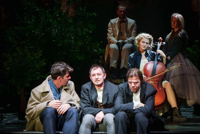 Музыкальный мир в «Дяде Ване» создала композитор Евгения Терехина | Источник: Василий Вагин / «Красный факел»