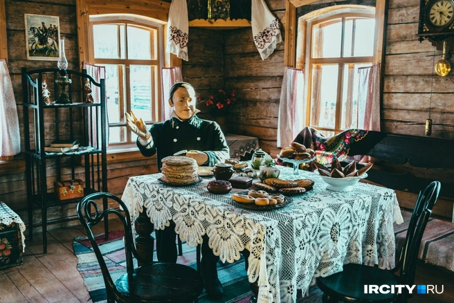 Манекены тоже всегда одеты в соответствии с эпохой | Источник: Алина Ринчино / «ИрСити»