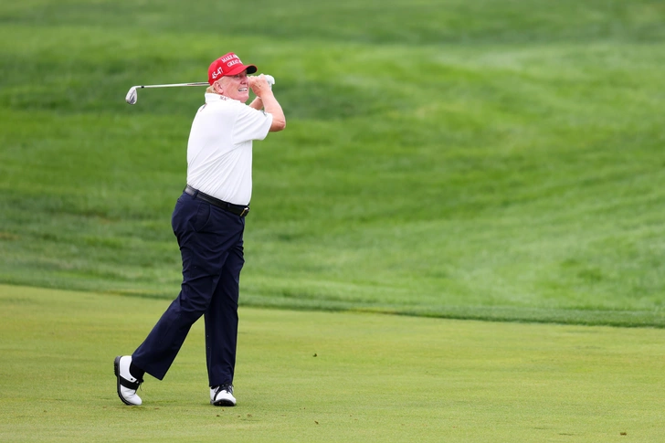 Дональд Трамп в Trump National Golf Club 10 августа 2023 года в Бедминстере, штат Нью-Джерси | Источник: Getty Images