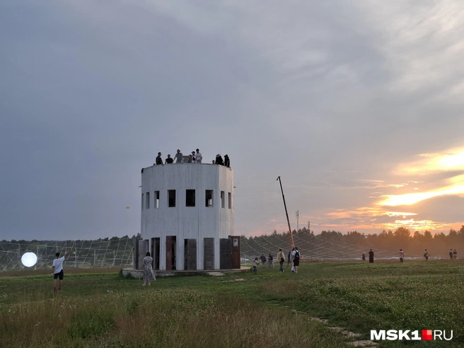 Ротонда на закате | Источник: Серафима Путиева / MSK1.RU