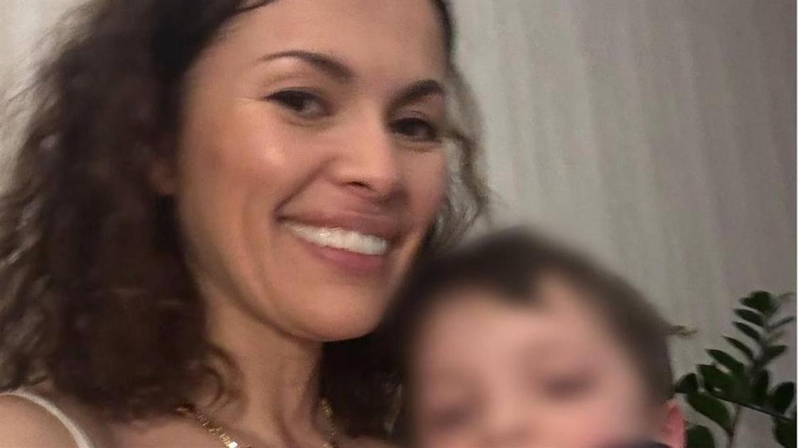 Сын блогера Надежды Амрани выпал с 7 этажа&nbsp;&mdash; его чудом спас дворник