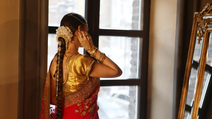 24-летняя индианка женится на самой себе: зачем люди «узаконивают» одиночество?