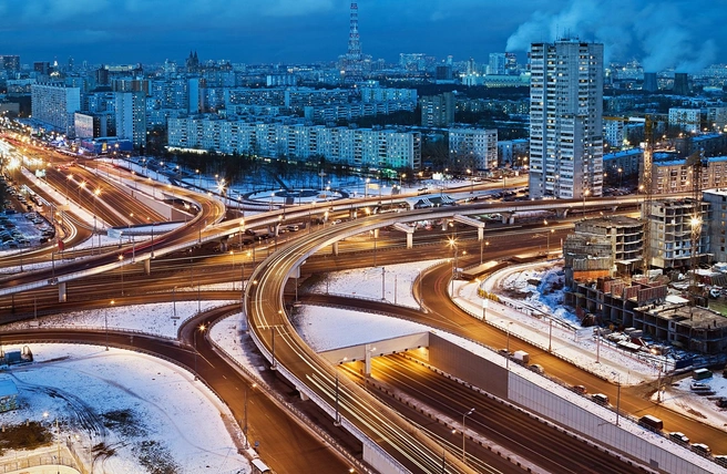 Для эффективной уборки дорог в Москве используют комплексный подход | Источник: ru.depositphotos.com