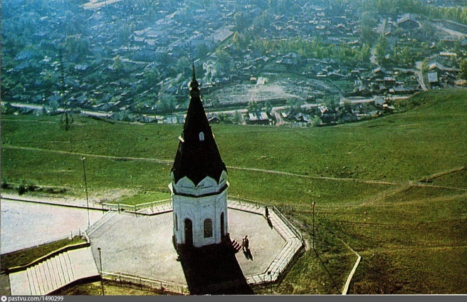 Сторожевая башня на Караульной горе | Источник: Серия открыток «Красноярск», 15 сюжетов. Издательство «Правда», Москва, 1983