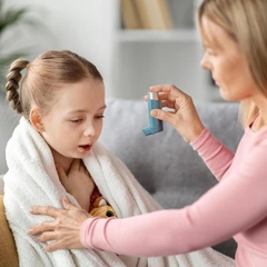 Как семьи живут с детской астмой: истории родителей и советы врачей
