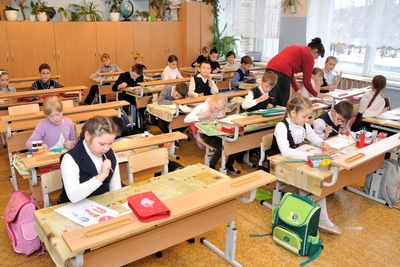 Школы Кургана работают 27 апреля, детсады закрыты