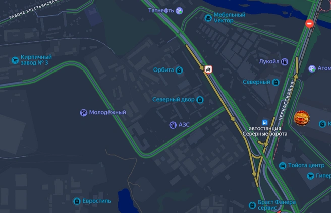 Больших заторов на месте ДТП в данный момент нет  | Источник: Yandex.ru / maps