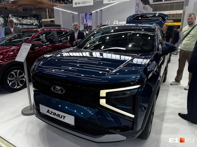 «Автоваз» приехал на «Иннопром» с новой моделью — Azimut | Источник: Ирина Порозова / E!.RU