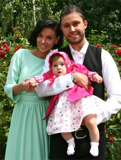Таня Терешина с мужем Славой Никитиным и дочкой Арис