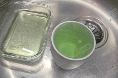 В Северодвинске из крана течет зеленая и голубая вода