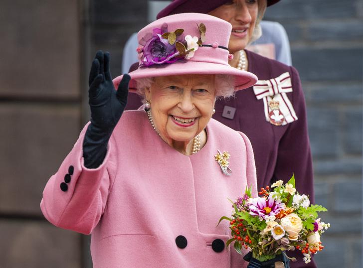 Что Елизавета II на самом деле думала о Меган Маркл: 6 неизвестных фактов от королевских экспертов