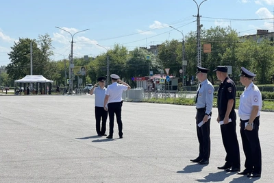Полиция Миасса охраняет на 82-й годовщине первого уральского автомобиля