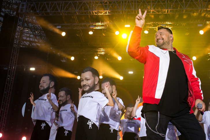 Жуков объявил о новом концерте «Руки Вверх!» и предложил скидку эстонцам, запретившим ему въезд на 5 лет