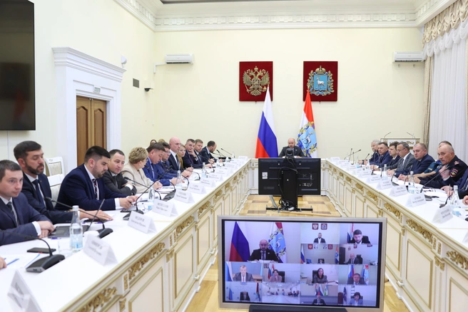 Губернатор лично проверяет работу АЗС | Источник: пресс-служба правительства Самарской области
