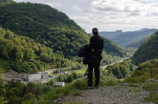 У Сочи очень сложный горный рельеф, но это некоторых не пугает | Источник: Оксана Витязь