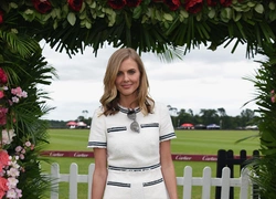 Донна Эйр в Эгаме, 17 июня