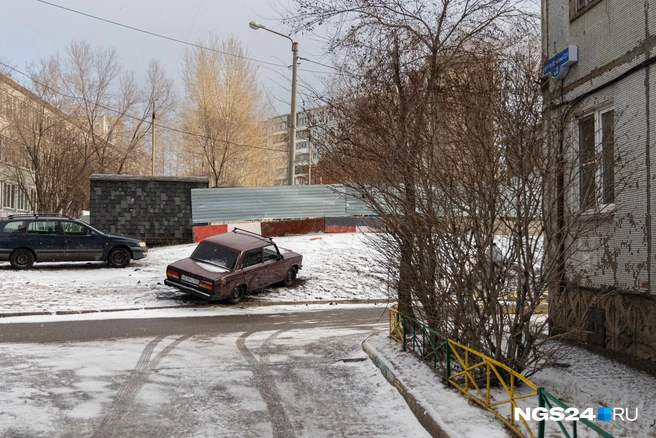 Мастера парковки (нет) | Источник: Мария Ленц / NGS24.RU