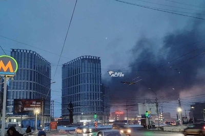 Столб черного дыма поднялся над площадью Маркса