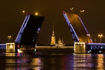 В Петербурге стартовала техническая разводка мостов