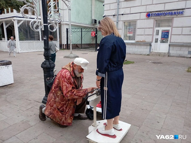 К весовщику приходят каждый день | Источник: Анастасия Фокина / YA62.RU