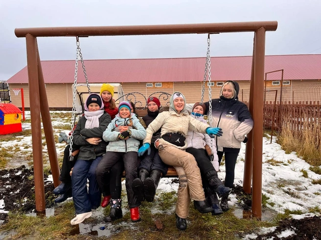 Ребята обрели друзей, с которыми продолжили общаться и после занятий в клубе | Источник: конный клуб «Лансада»
