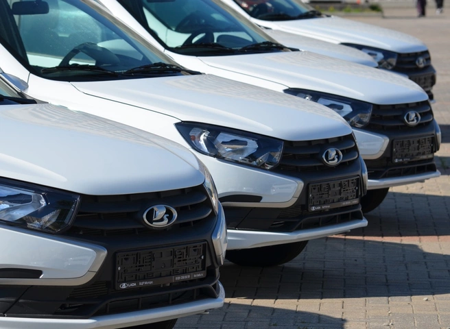 «АвтоВАЗ» поднял цены на автомобили «Лада» | ya62.ru