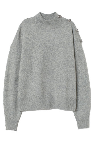 Свитер H&MЦена: 1 899 руб.
Где купить: hm.com