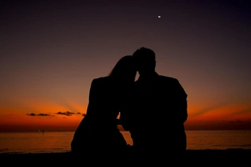 Метафорическая карта дня: Выберите карту и узнайте, какую потребность вы хотите закрыть в отношениях