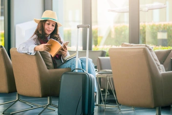 Перформативное чтение: что это такое и почему книги превращаются в знак статусности