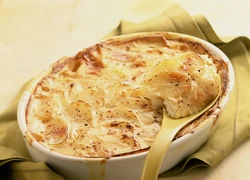 Сливочный картофель: вкусное и простое блюдо для тех, кто устал от пюре и картофельных долек