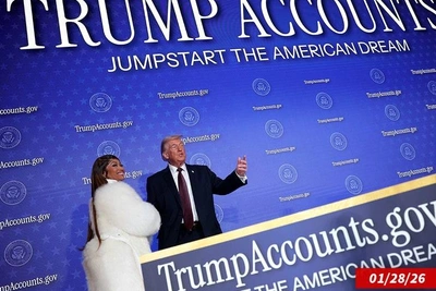 Trevor Noah Trolls Nicki Minaj and Trump at the Grammys