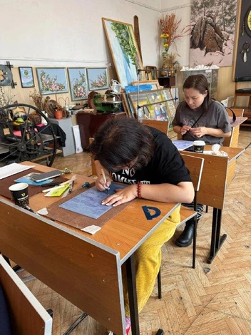 И пробовать себя в новых направлениях | Источник: ЗабГУ