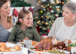 Особенности рождественского ужина во Франции: традиции и яркая символика