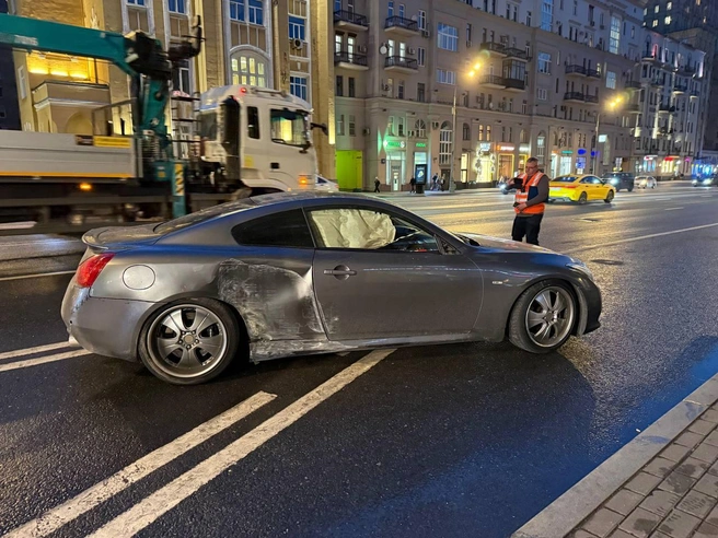 Время ДТП — 19:53, место — в районе дома 48с6 | Источник: Артем Устюжанин / MSK1.RU