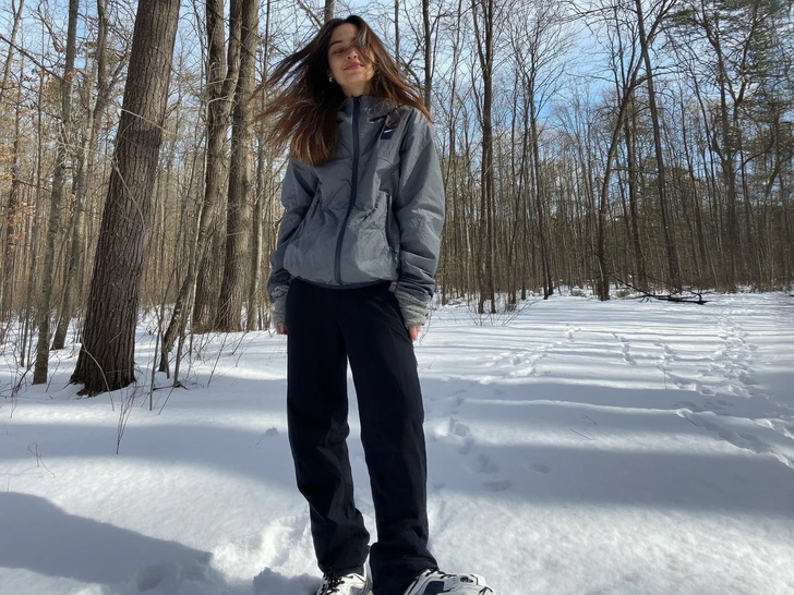 женские зимние кроссовки, модные кроссовки, модные кроссовки зима 2026, кроссовки зима 2026, модные кроссовки зима 2026, кроссовки тренд 2026 зима, трендовые кроссовки зима 2026, кроссовки зима 2025 2026 | Источник: theDay/higgsfield