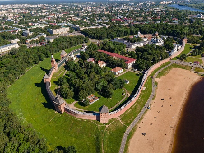 Ансамбль Новгородского кремля | Источник: Wikipedia.org