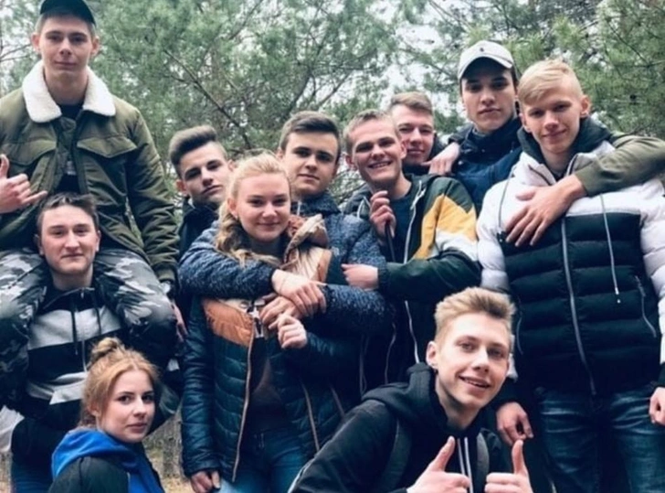 Часть друзей Бахова были совершеннолетними