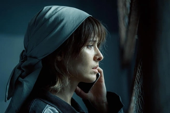 Как гнев помогает пережить боль утраты: разбор на примере сериала «Холод»