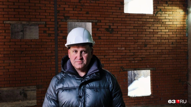 Дмитрий Юрков рассказал об особенностях строительства | Источник: Илья Овсянников / 63.RU 