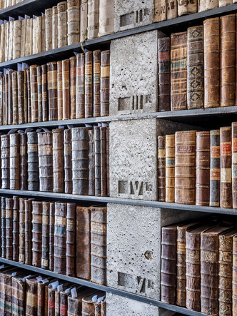 Сталь и бетон: как обновили библиотеку в чешском монастыре XIII века