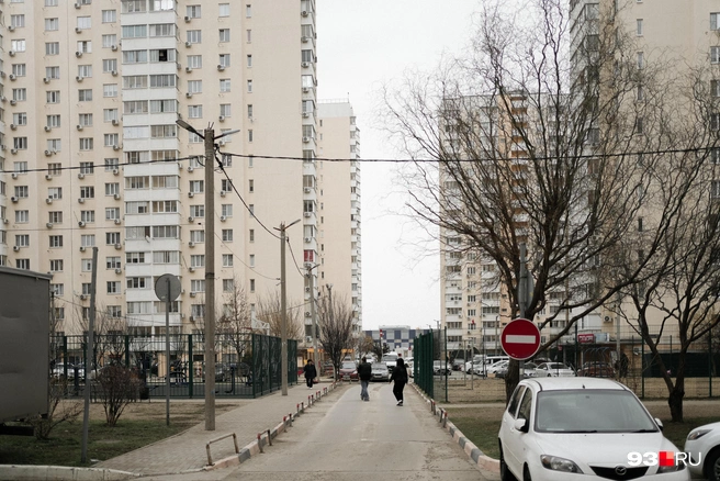 Рядом с ЖК находится большой гипермаркет «Лента» | Источник: Дарья Паращенко / 93.RU